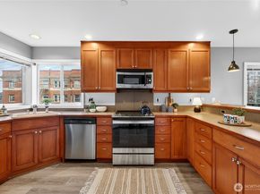 321 E Thomas Street 303, Seattle WA 98102