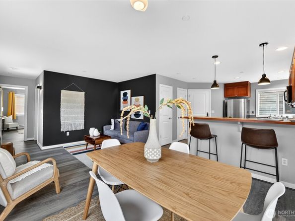 321 E Thomas Street 303, Seattle WA 98102