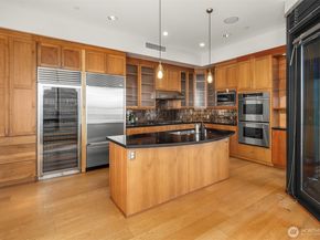 2716 Elliott Avenue 1204, Seattle WA 98121