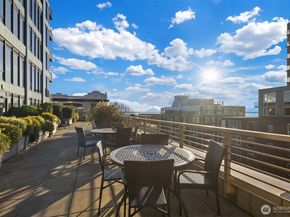 2716 Elliott Avenue 1204, Seattle WA 98121