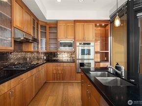 2716 Elliott Avenue 1204, Seattle WA 98121