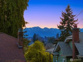 6028 31st Avenue NE, Seattle WA 98115