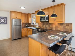 6028 31st Avenue NE, Seattle WA 98115