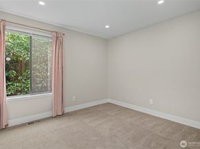 17904 156th Place SE, Renton WA 98058