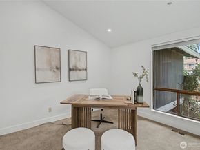 17904 156th Place SE, Renton WA 98058
