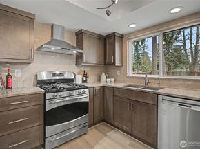 17904 156th Place SE, Renton WA 98058
