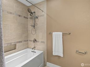 17904 156th Place SE, Renton WA 98058