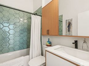 11725 Meridian Avenue N 4, Seattle WA 98133