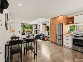 11725 Meridian Avenue N 4, Seattle WA 98133