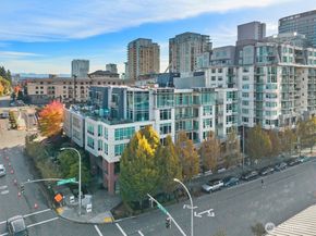 1188 106th Avenue NE 222, Bellevue WA 98004