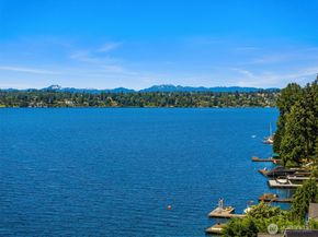 8233 W Mercer Way, Mercer Island WA 98040