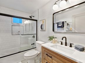 6346 26th Avenue SW, Seattle WA 98106