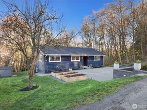 6346 26th Avenue SW, Seattle WA 98106