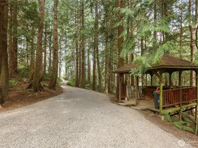 7400 Island Center Road NE, Bainbridge Island WA 98110