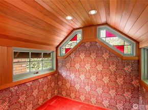 7400 Island Center Road NE, Bainbridge Island WA 98110