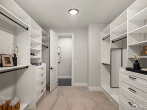 1555 158th Court SE, Bellevue WA 98008