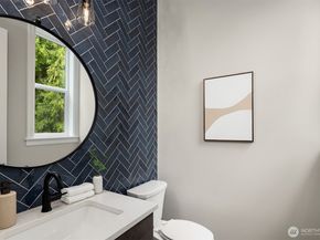 1555 158th Court SE, Bellevue WA 98008