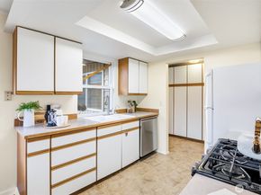 17630 Larch Way, Lynnwood WA 98037