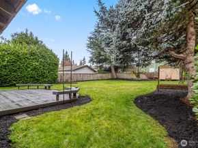 17630 Larch Way, Lynnwood WA 98037