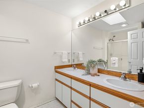 17630 Larch Way, Lynnwood WA 98037