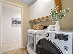 17630 Larch Way, Lynnwood WA 98037