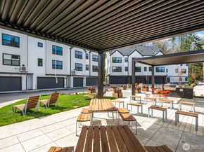 714 Newport Way NW, Issaquah WA 98027