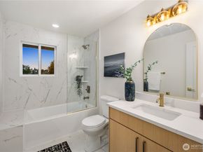 2518 36th Avenue W, Seattle WA 98199