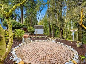 16714 SE Newport Way, Bellevue WA 98006