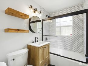 16714 SE Newport Way, Bellevue WA 98006