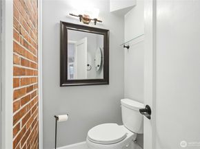 16714 SE Newport Way, Bellevue WA 98006