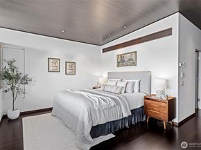 919 6th Street W, Kirkland WA 98033