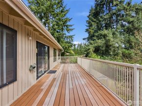 18510 66th Avenue NE, Kenmore WA 98028