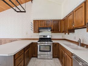 18510 66th Avenue NE, Kenmore WA 98028