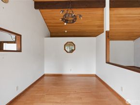 18510 66th Avenue NE, Kenmore WA 98028