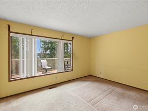 18510 66th Avenue NE, Kenmore WA 98028