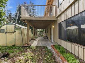 18510 66th Avenue NE, Kenmore WA 98028