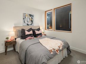 1808 E Mercer Street, Seattle WA 98112