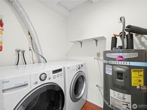 3401 Oaks Avenue 6, Everett WA 98201