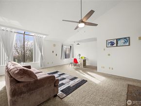 3401 Oaks Avenue 6, Everett WA 98201