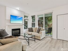 23760 SE 52nd Lane 141, Issaquah WA 98029