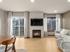 4005 7th Avenue NE, Seattle WA 98105