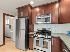 4005 7th Avenue NE, Seattle WA 98105