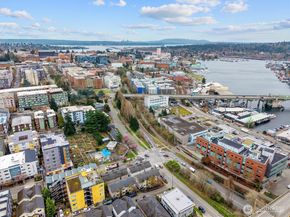 4005 7th Avenue NE, Seattle WA 98105