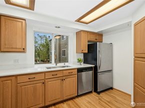 726 N 94th Street B, Seattle WA 98103