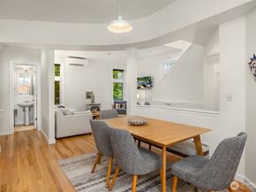 672 Madison Avenue N, Bainbridge Island WA 98110