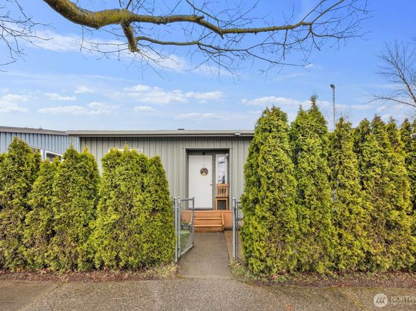 9452 25th Avenue SW, Seattle WA 98106