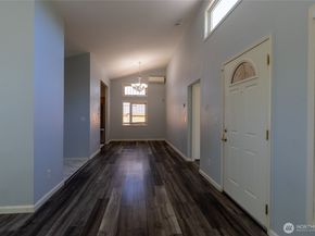 9452 25th Avenue SW, Seattle WA 98106