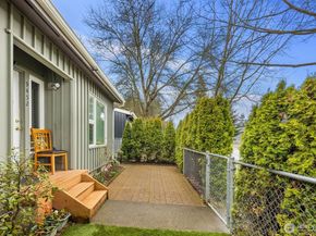 9452 25th Avenue SW, Seattle WA 98106