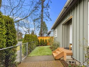 9452 25th Avenue SW, Seattle WA 98106