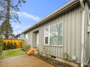 9452 25th Avenue SW, Seattle WA 98106